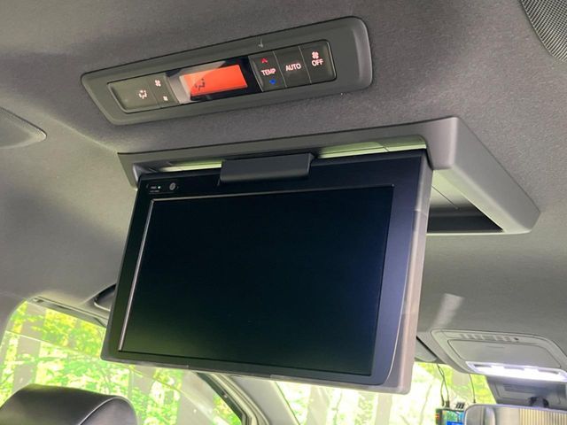 TOYOTA NOAH HYBRID 2019