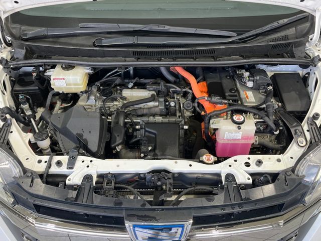 TOYOTA NOAH HYBRID 2019