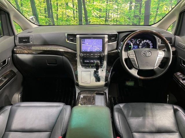 TOYOTA ALPHARD hybrid 4WD 2013