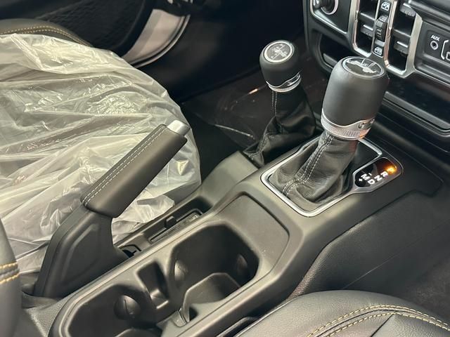 JEEP JEEP WRANGLER UNLIMITED 2025