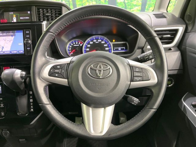 TOYOTA ROOMY 2017