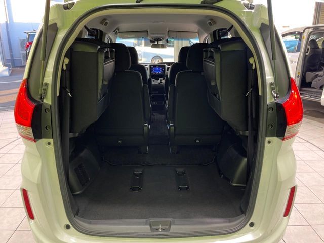 HONDA FREED HYBRID 2024