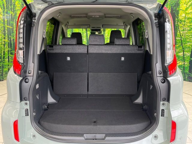 TOYOTA SIENTA HYBRID 2024