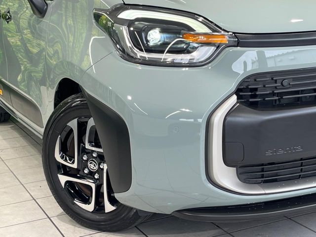 TOYOTA SIENTA HYBRID 2024
