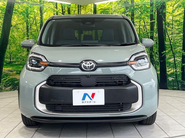 TOYOTA SIENTA HYBRID 2024
