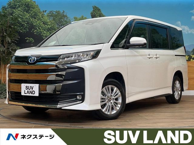TOYOTA NOAH HYBRID 4WD 2023