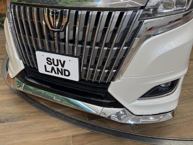 TOYOTA ESQUIRE 4WD 2018