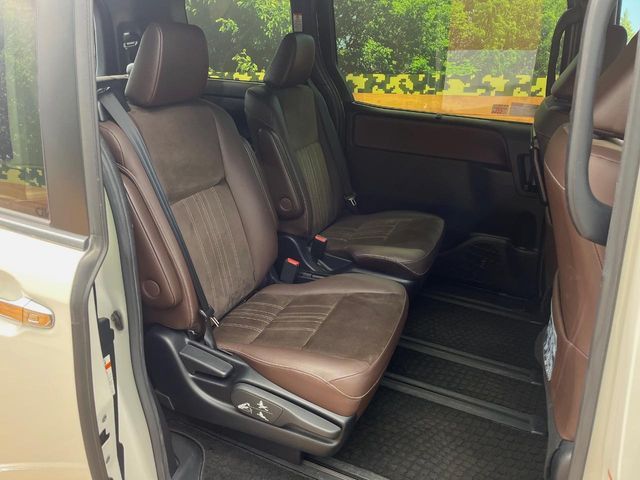 TOYOTA ESQUIRE 4WD 2018