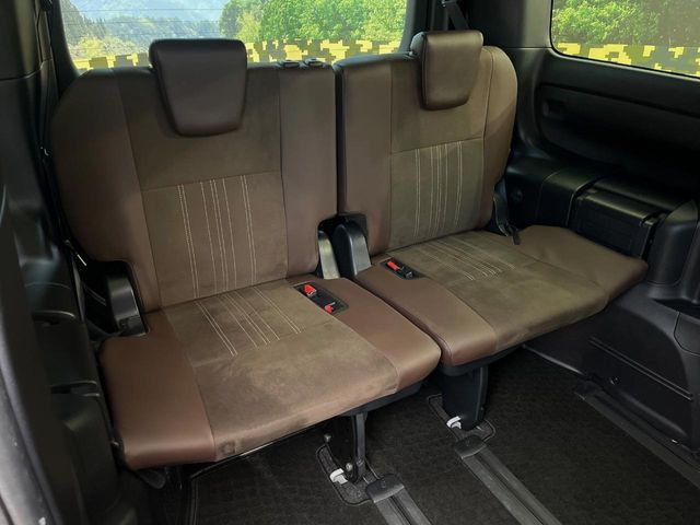 TOYOTA ESQUIRE 4WD 2018