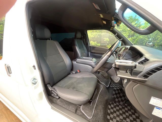 TOYOTA HIACE van 2WD 2021