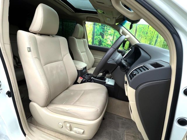 TOYOTA LANDCRUISER PRADO 2023