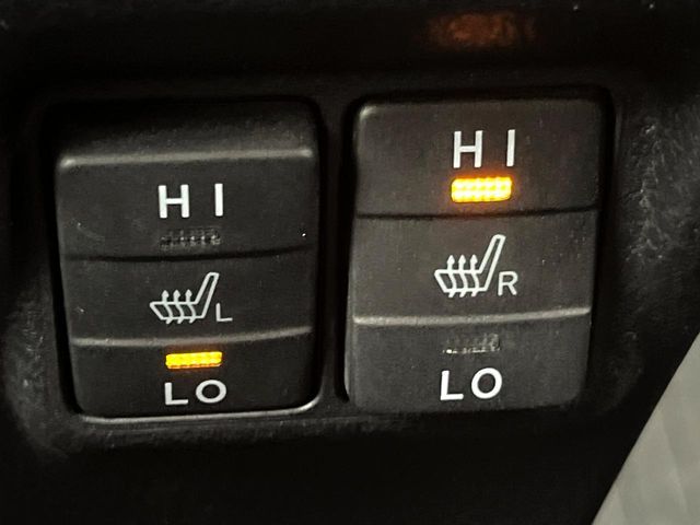 TOYOTA VOXY HYBRID 2020