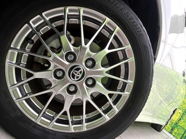 TOYOTA VOXY HYBRID 2020