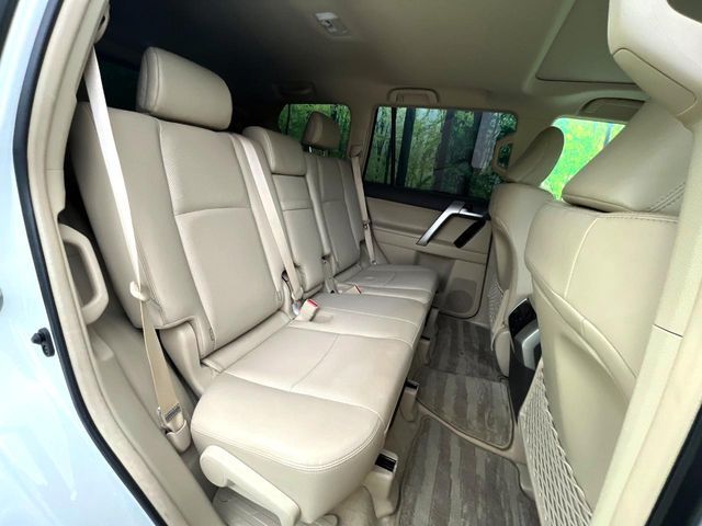 TOYOTA LANDCRUISER PRADO 2023