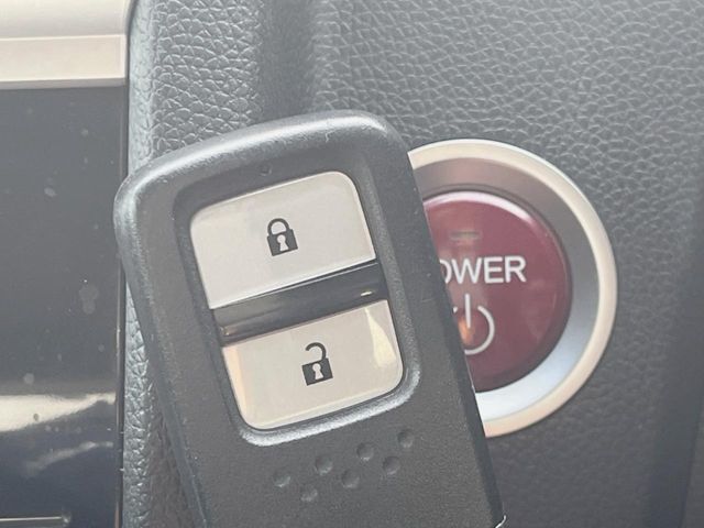 HONDA FIT HYBRID 2014