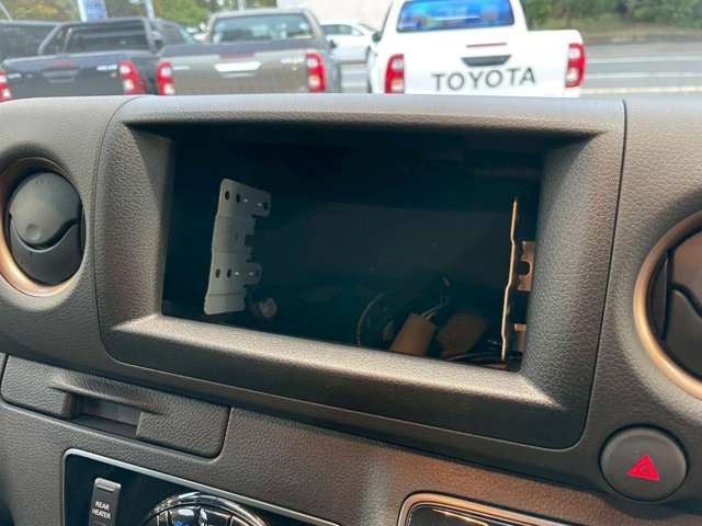 NISSAN NV350 CARAVAN 2025