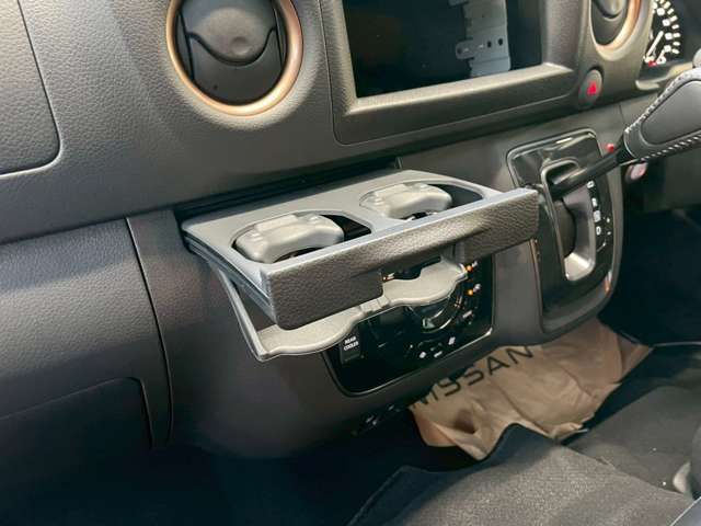 NISSAN NV350 CARAVAN 2025