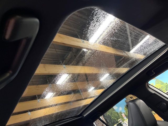 TOYOTA COROLLA CROSS HYBRID 2025