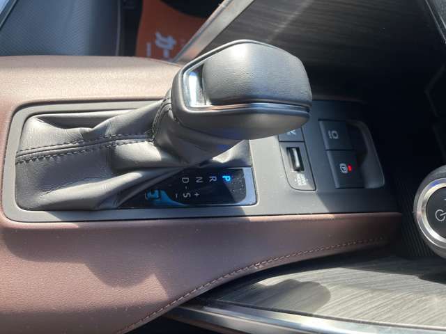 TOYOTA HARRIER HYBRID 2024