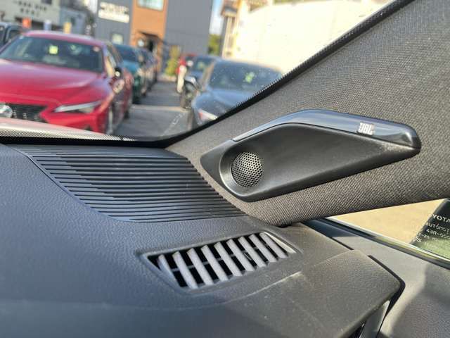 TOYOTA HARRIER HYBRID 2024