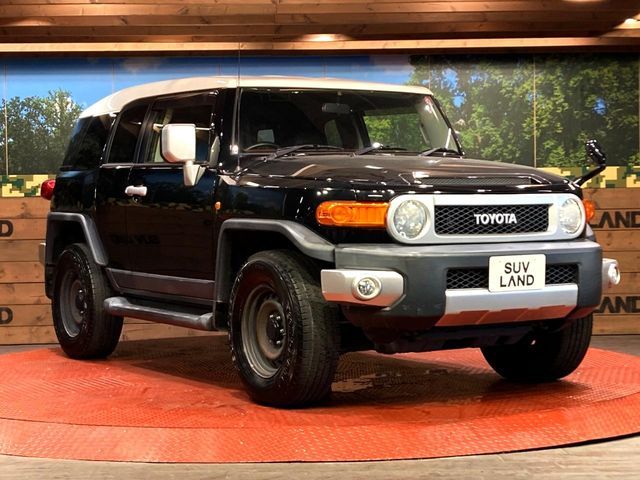 TOYOTA FJ CRUISER 4WD 2017