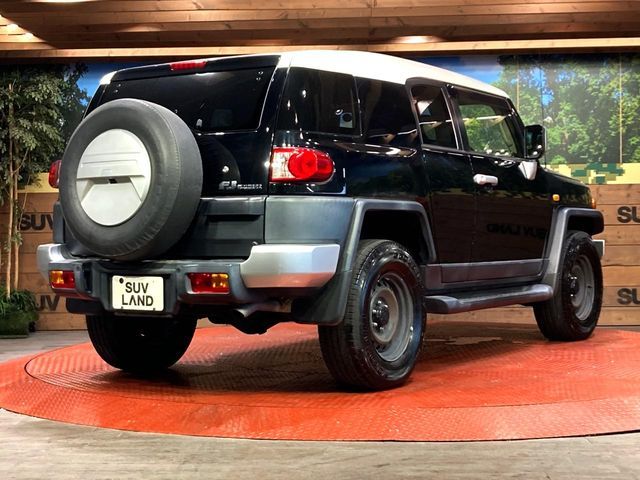 TOYOTA FJ CRUISER 4WD 2017