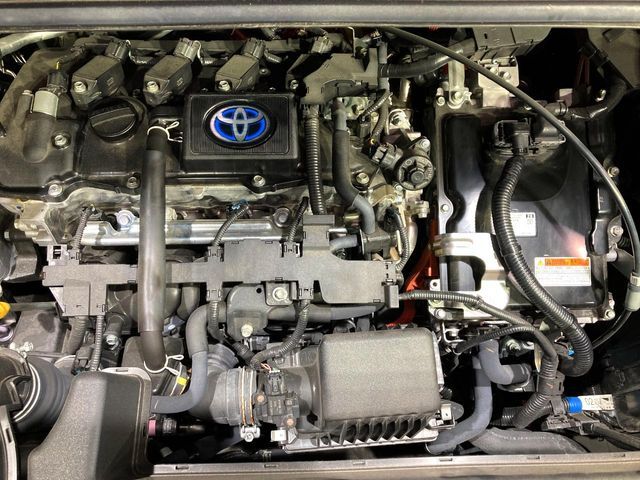 TOYOTA VOXY HYBRID 2022