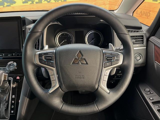 MITSUBISHI DELICA D:5 4WD 2023