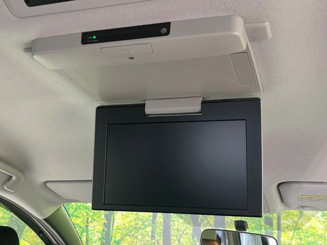 TOYOTA VOXY 4WD 2015