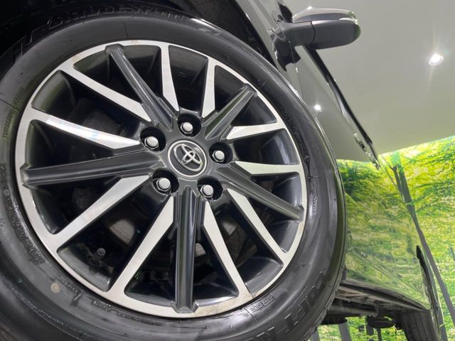 TOYOTA VOXY 4WD 2015