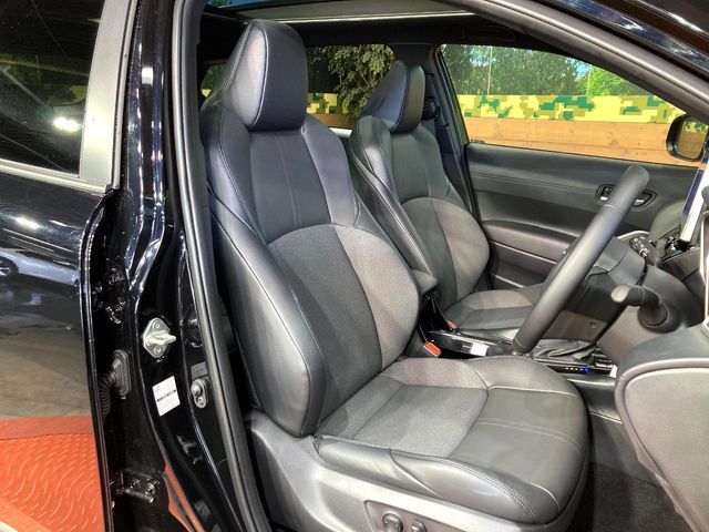 TOYOTA COROLLA CROSS HYBRID 2025