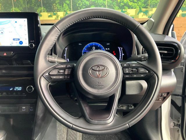 TOYOTA YARIS CROSS 2025