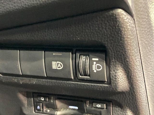 TOYOTA COROLLA CROSS HYBRID 2025