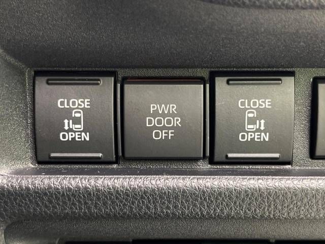 TOYOTA SIENTA HYBRID 2023