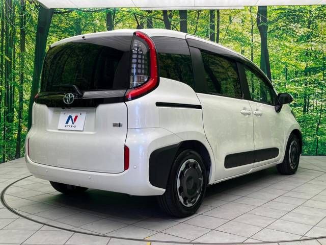 TOYOTA SIENTA HYBRID 2023