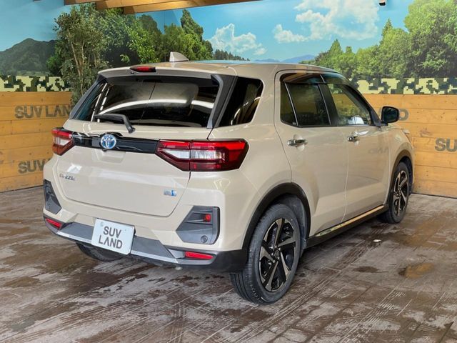 TOYOTA RAIZE HYBRID 2022