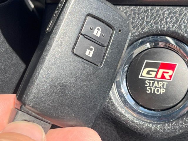 TOYOTA HARRIER 2WD 2017