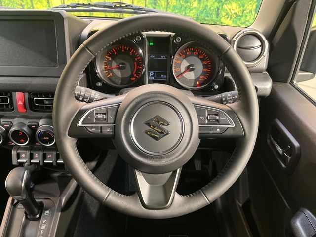 SUZUKI JIMNY NOMADE 2025