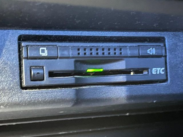 TOYOTA HARRIER HYBRID 2015