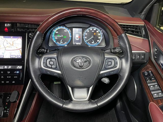 TOYOTA HARRIER HYBRID 2015