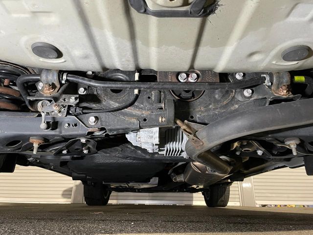 TOYOTA HARRIER HYBRID 2015