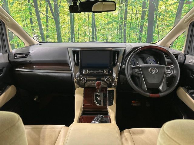 TOYOTA ALPHARD hybrid 4WD 2015