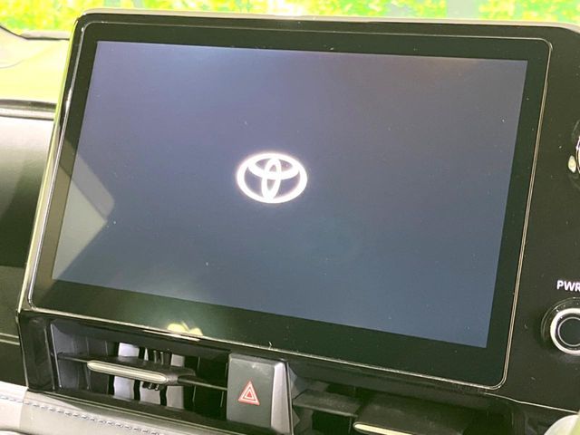 TOYOTA VOXY HYBRID 2022