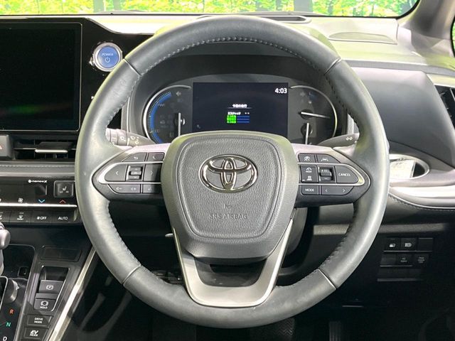 TOYOTA VOXY HYBRID 2022