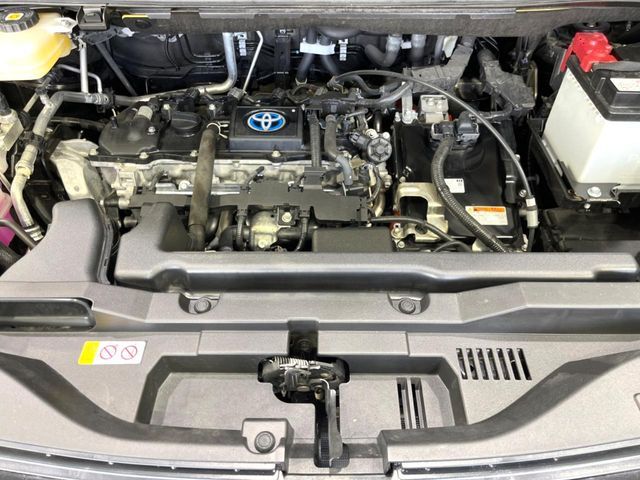 TOYOTA VOXY HYBRID 2022