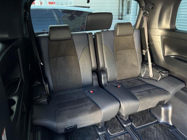 TOYOTA VELLFIRE 2016