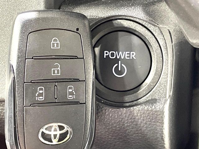 TOYOTA SIENTA HYBRID 2025