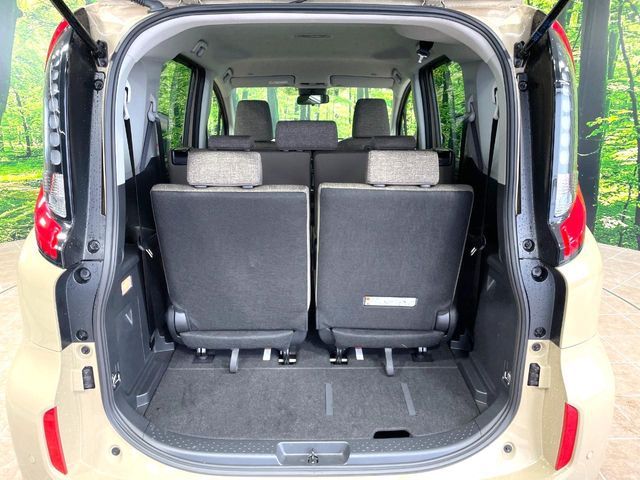 TOYOTA SIENTA HYBRID 2025