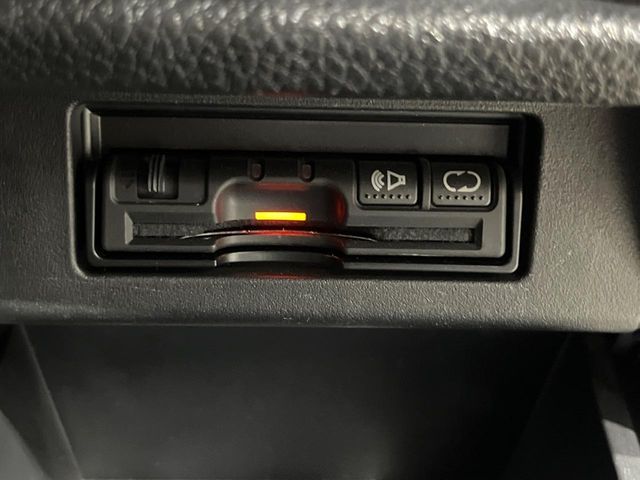 NISSAN ELGRAND  4WD 2012