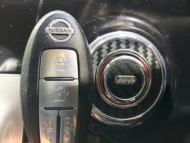 NISSAN ELGRAND  4WD 2012